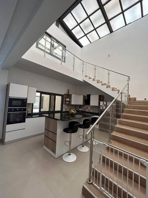 Appartement Duplex Rooftop Vue Mer Virage Ocean Avec Jacuzzi Dakar